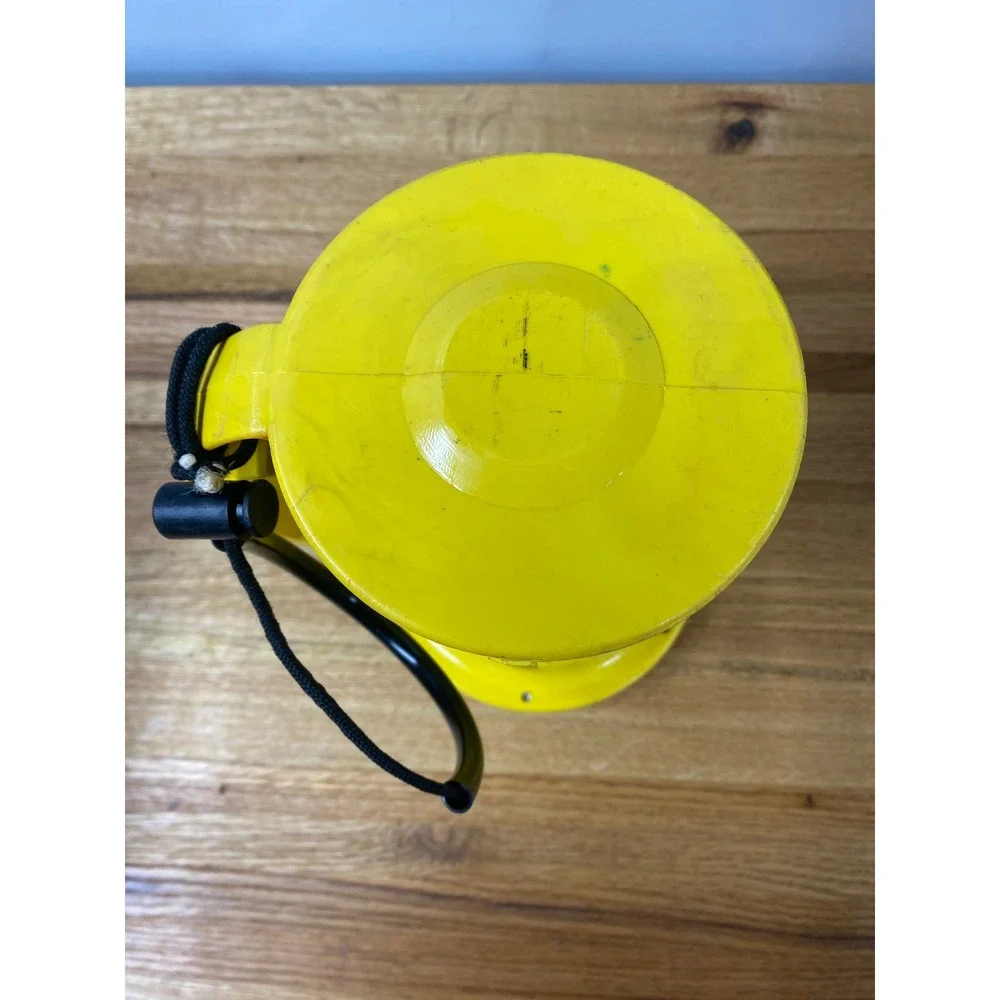 Vintage Darrell-Allan Sport-Diver 250 Underwater Scuba Flashlight Yellow USA